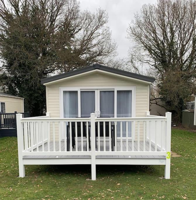 Kellysholidayhomes New Malton 3 Bedroom Caravan Weeley Exterior photo